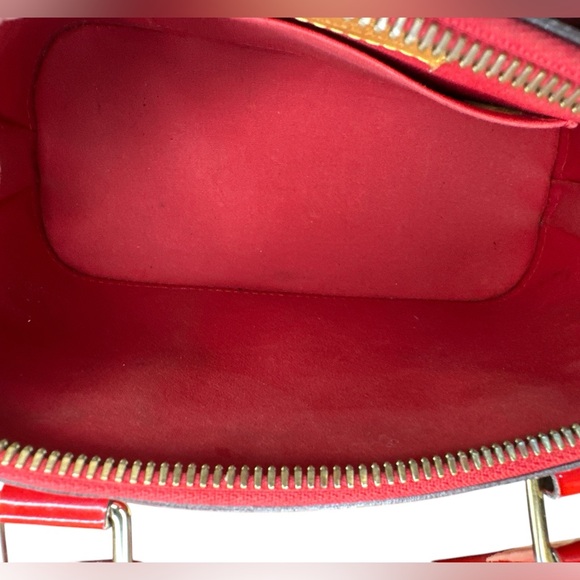Louis Vuitton Red Vernis Alma BB - Picture 12 of 13